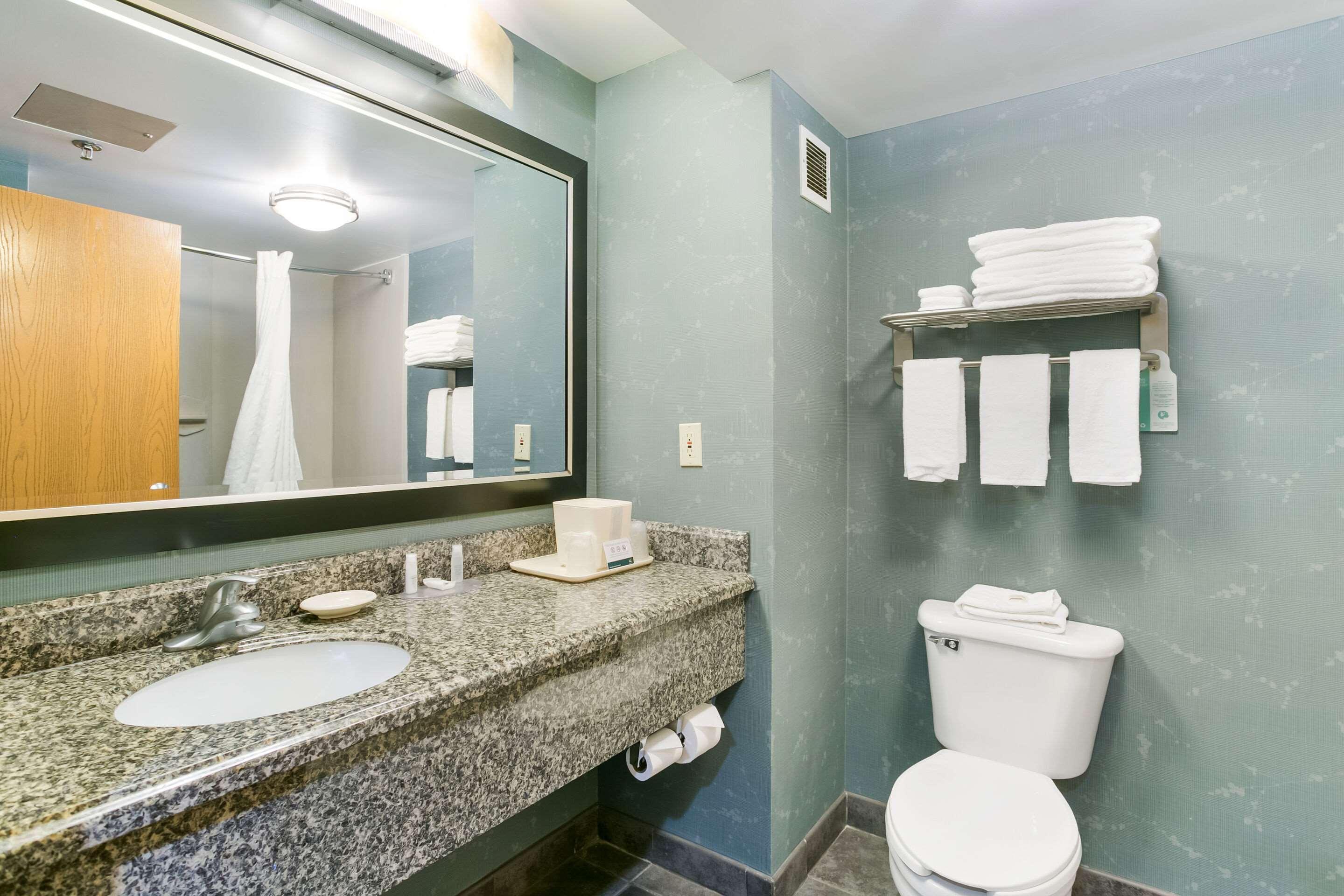 Quality Inn & Suites Bel Air I-95 Exit 77A エクステリア 写真