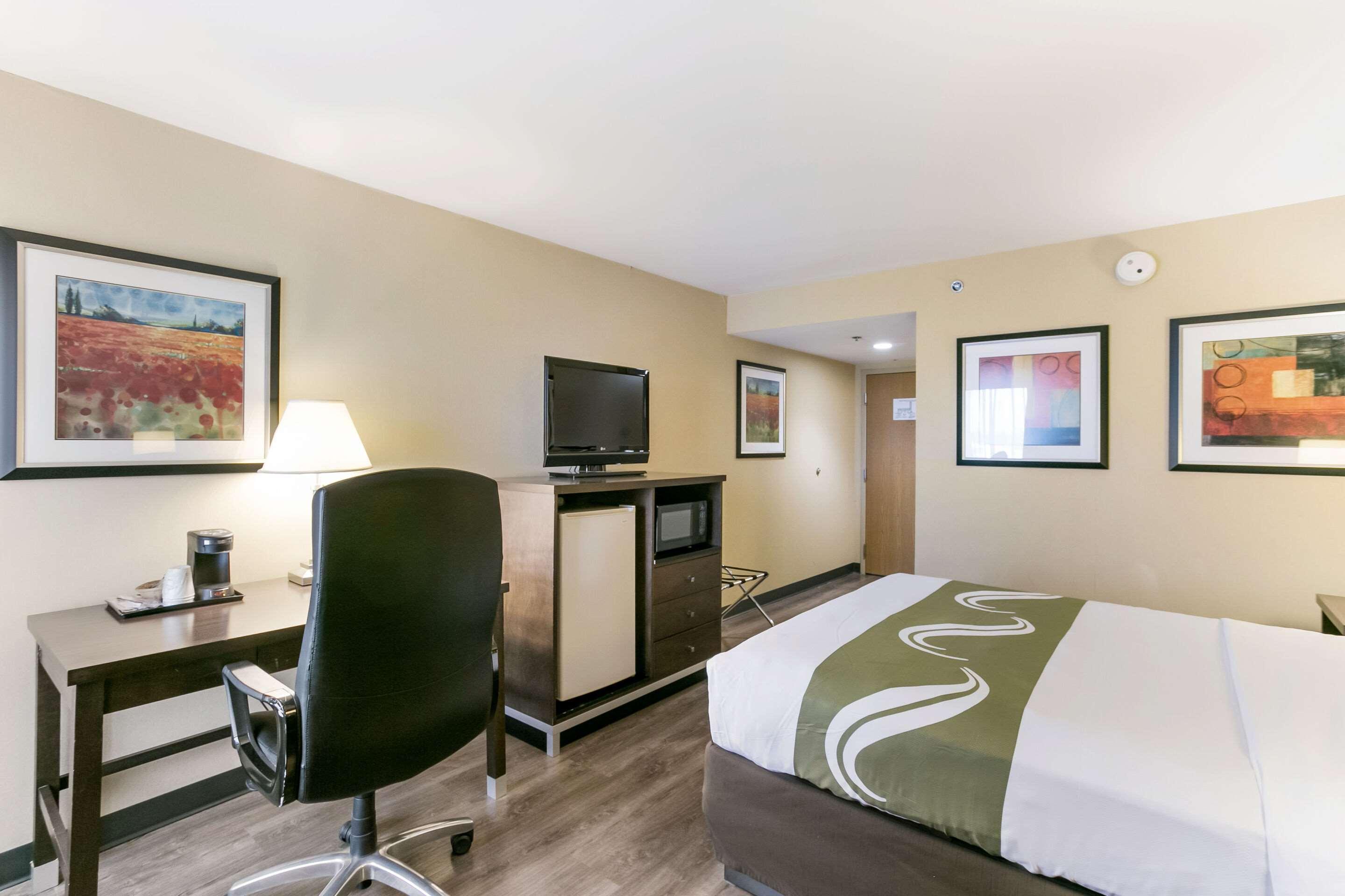 Quality Inn & Suites Bel Air I-95 Exit 77A エクステリア 写真