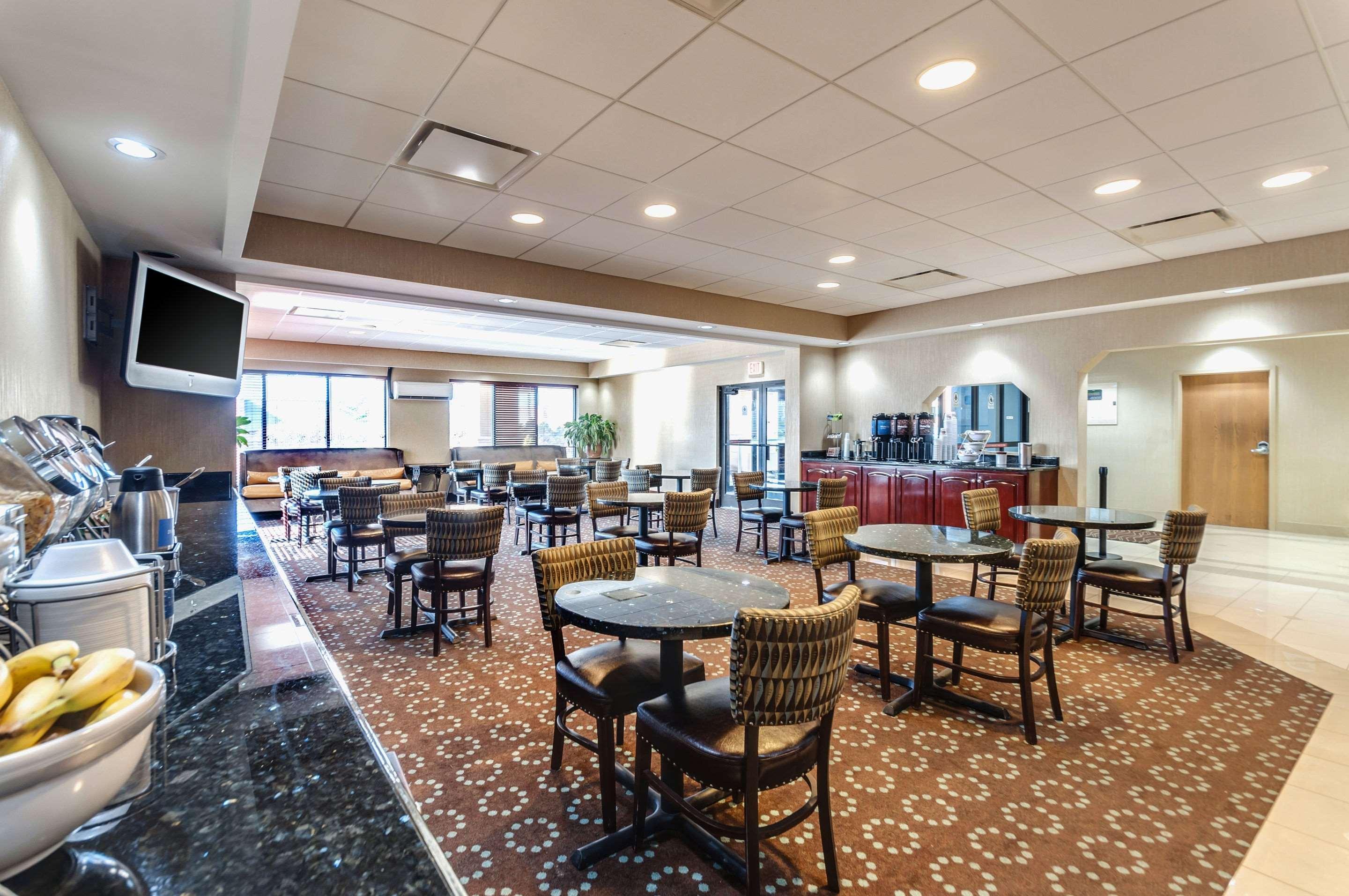 Quality Inn & Suites Bel Air I-95 Exit 77A エクステリア 写真
